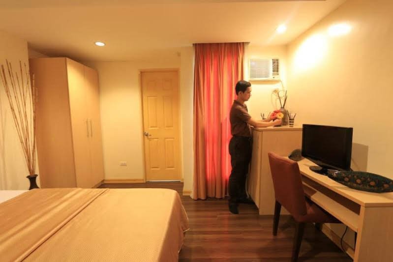 Фото Festive Hotel