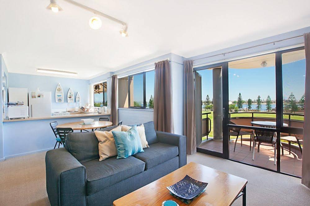 Фото Newcastle Short Stay Apartments - Flagstaff Apartments