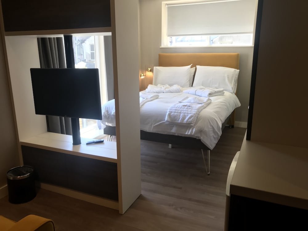 Фото Aaron Wise Serviced Apartments