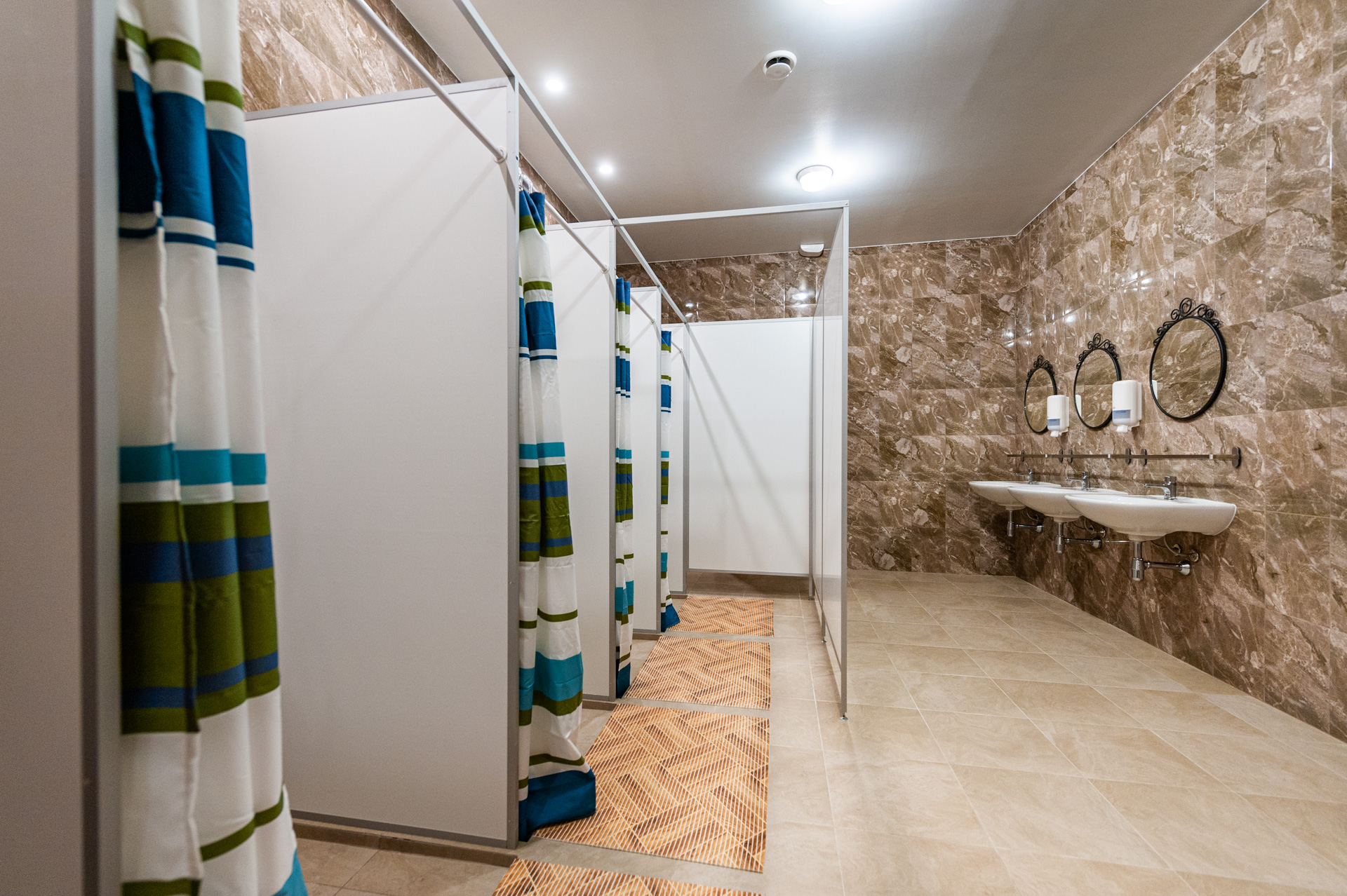 Фото Азовский