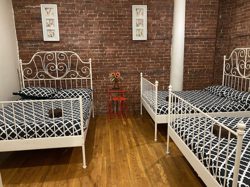 Фото 31 Street Broadway Hotel