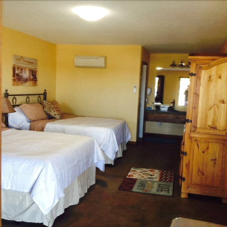 Фото Hh Creek Inn