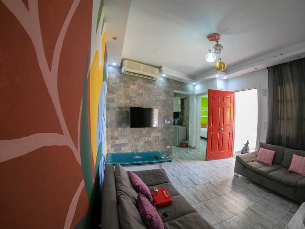 Фото One Bedroom Apart Deep Purple by Pool