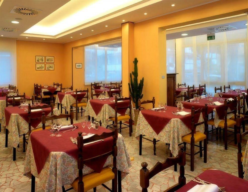 Фото Hotel Mirabella