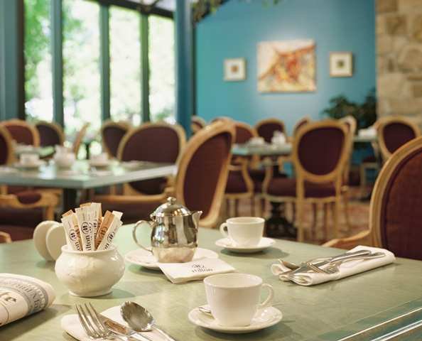 Фото Sheraton Montreal Airport Hotel