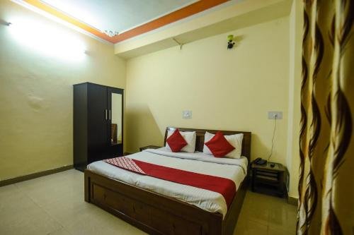 Фото Oyo 12826 Hotel Himgiri