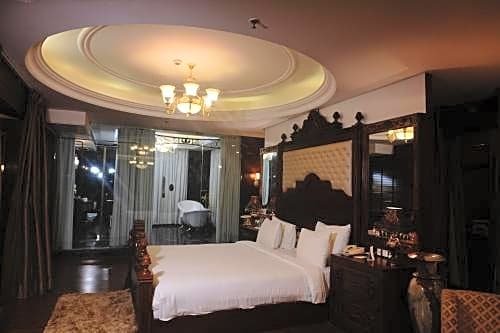 Фото Ramada Plaza by Wyndham Chandigarh Zirakpur