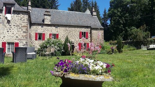 Гостиница La ferme des Prades в Сене-Флуре