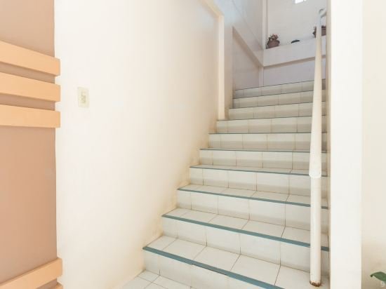 Фото Oyo 556 3j's And K Apartment