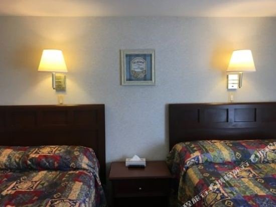 Фото Hyannis Travel Inn