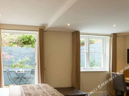 Фото The Resident Kensington