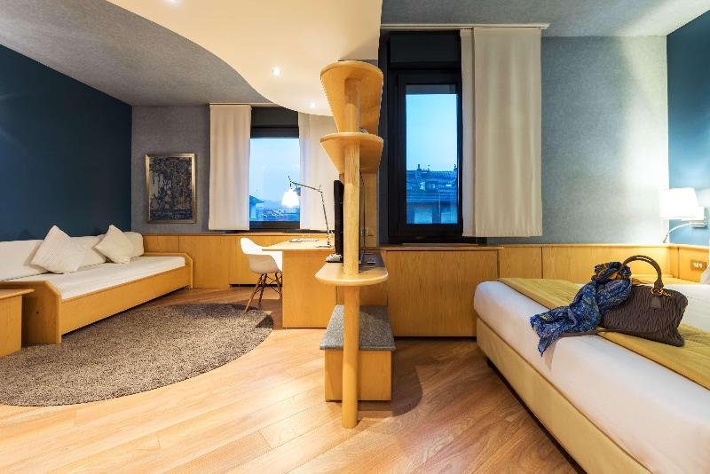 Фото Best Western Plus Executive Hotel and Suites