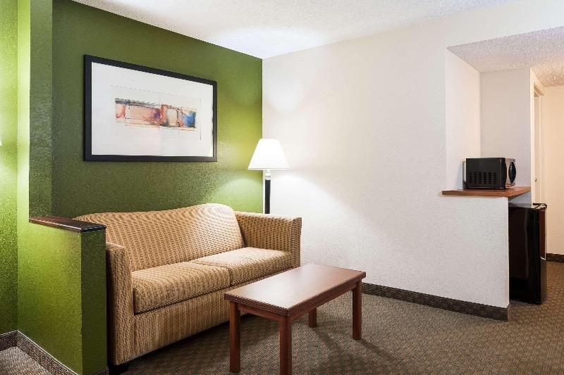 Фото Quality Inn & Suites Lake Charles South