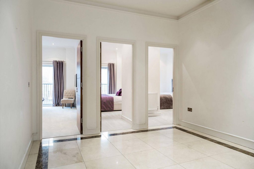 Фото City Courtyard Apartments & Penthouse