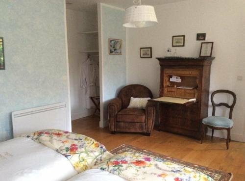 Гостиница Le Relais de la Perle в Лон-ле-Сонье