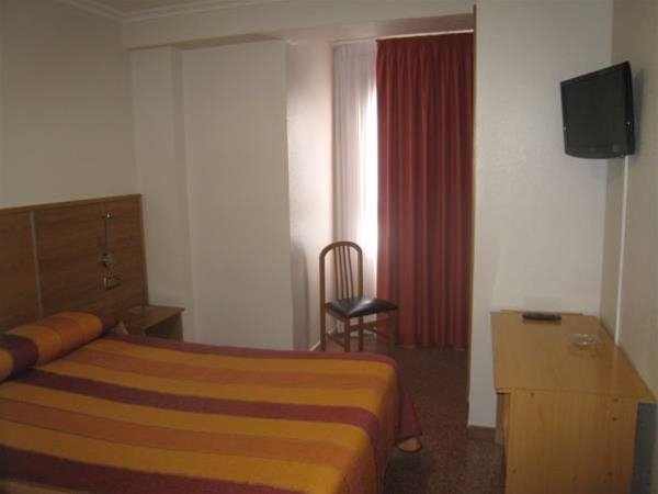 Фото Hostal Pensimar