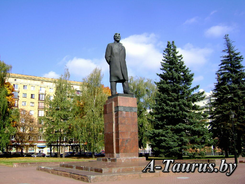 Жанровая скульптура М. И. Калинин, Минск, фото