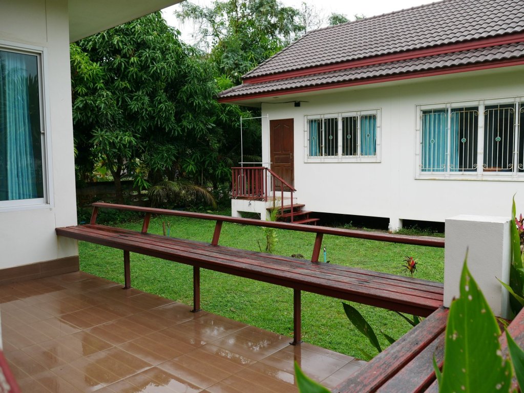 Фото Oyo 1036 Ban Bum Resort