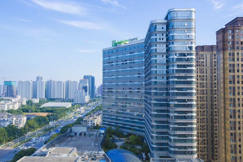 Гостиница Ji Hotel Wuhan Guanggu Software Park Branch в Ухане