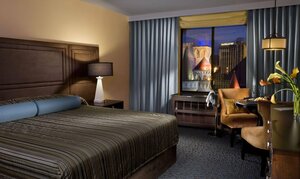 Excalibur Hotel & Casino (Las Vegas, Las Vegas Boulevard, 3850), hotel