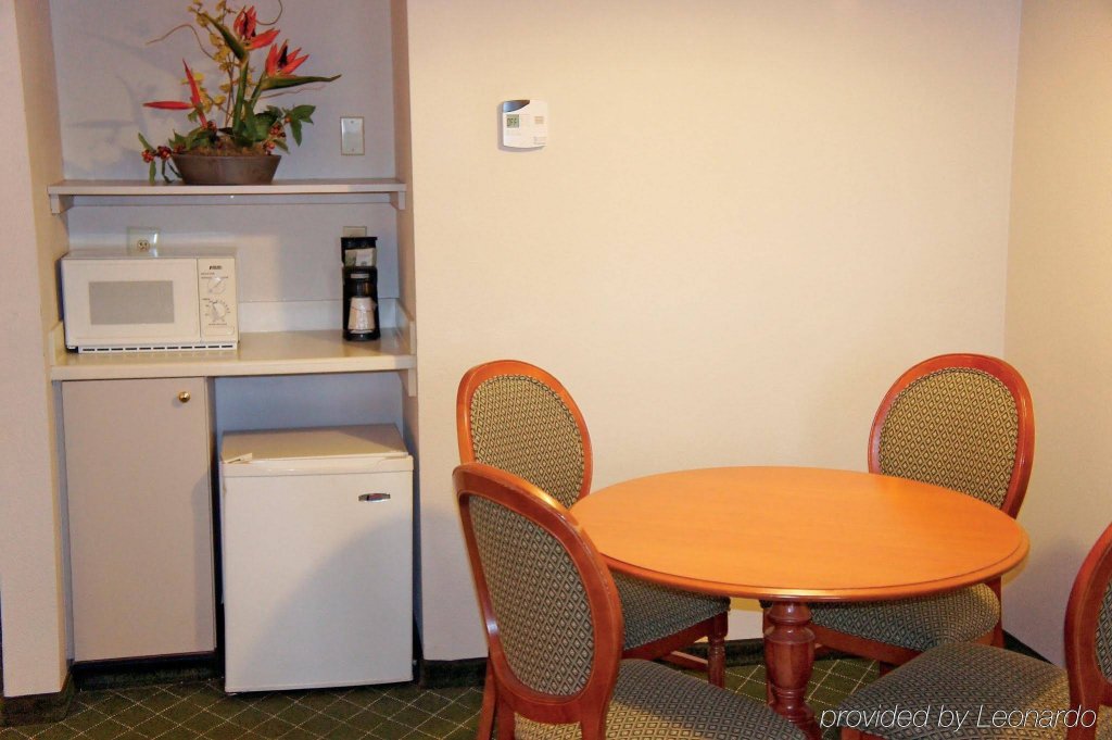 Фото La Quinta Inn & Suites by Wyndham Tacoma - Seattle