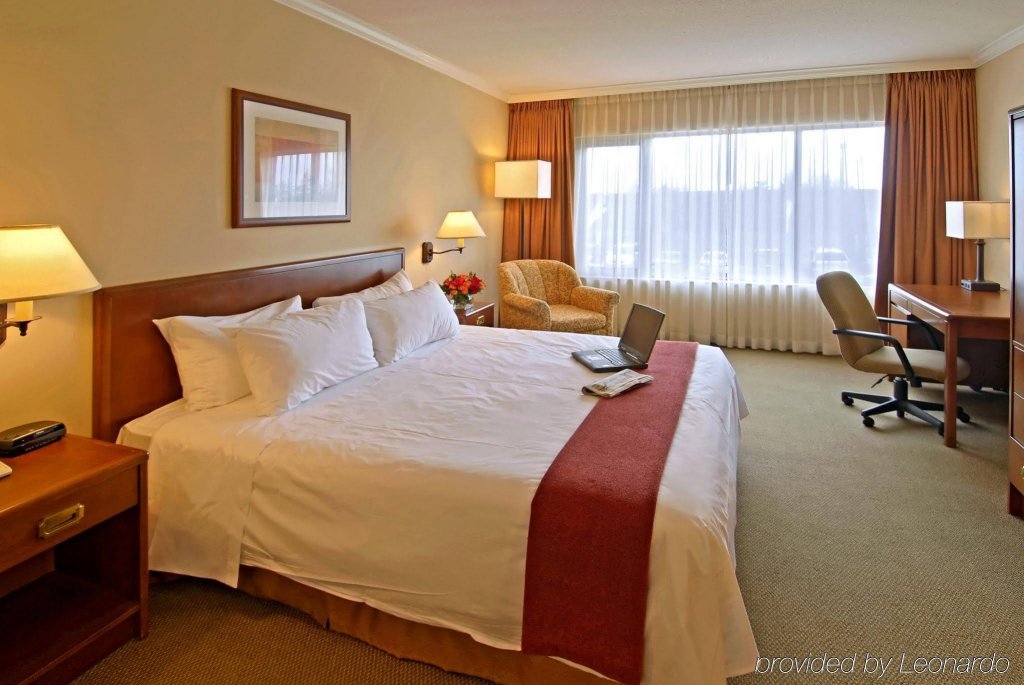 Фото Best Western Plus Lamplighter Inn & Conference Centre