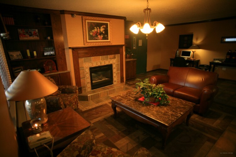 Фото New Victorian Inn and Suites