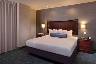 Фото Springhill Suites Marriott Baltimore Downtown/Inner Harbor
