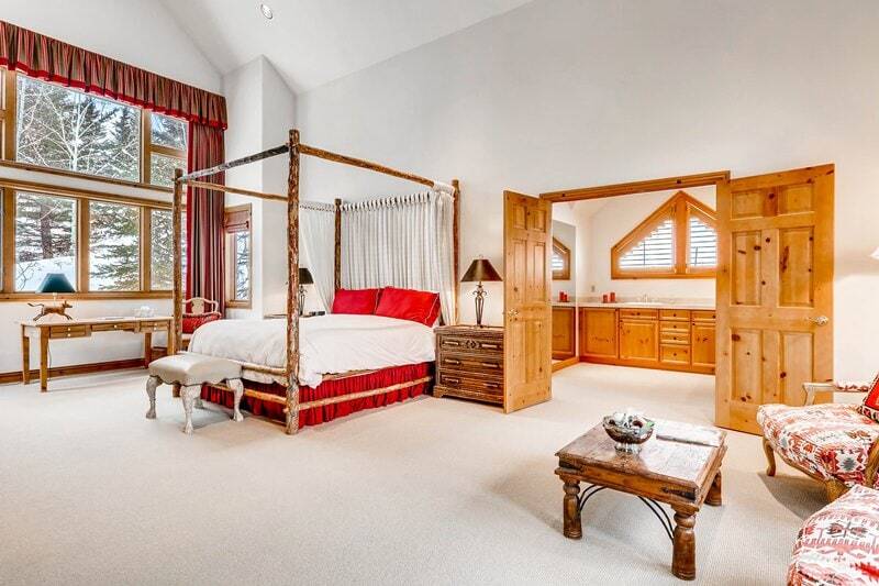 Фото Kiva Lodge by East West Hospitality