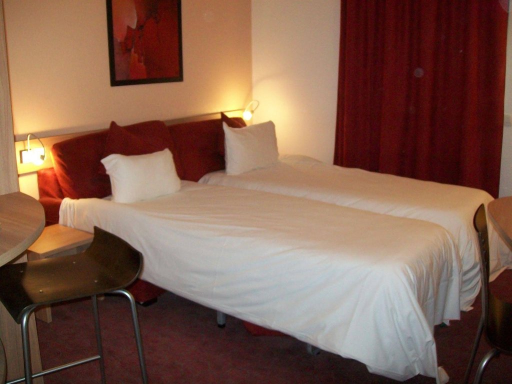 Фото Canal Suites - Paris La Villette