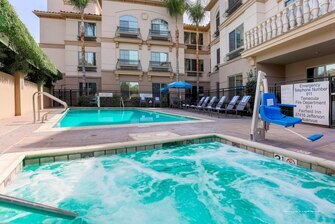 Фото Fairfield Inn & Suites Temecula by Marriott