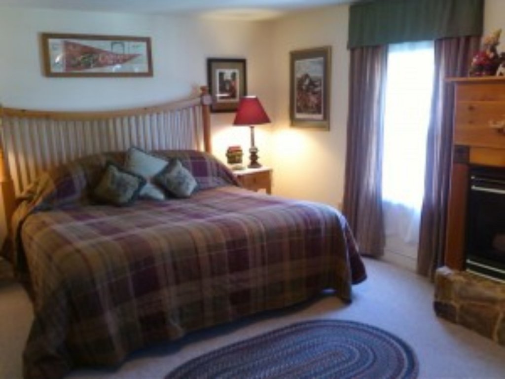 Фото Bavarian Manor Country Inn