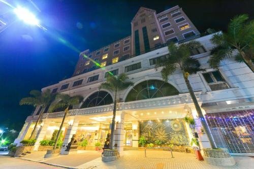 Гостиница Hotel Tilun Dongpu SPA