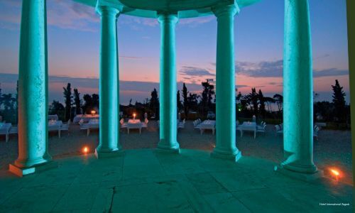 Фото International Hotel