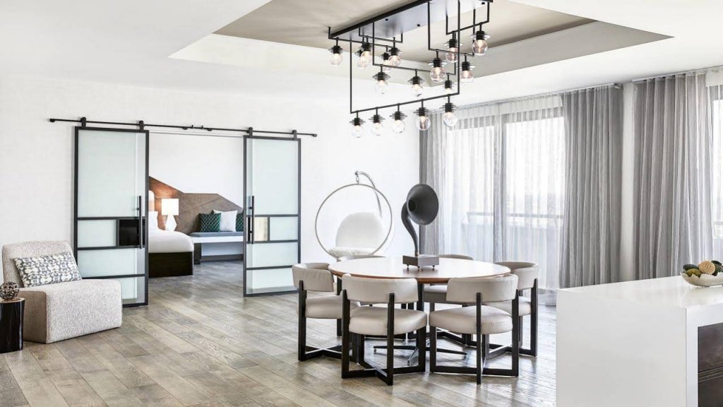 Фото Renaissance Denver Central Park Hotel