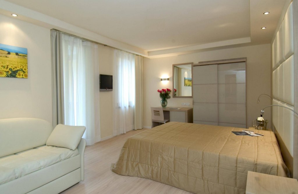 Фото Hotel Antico Borgo