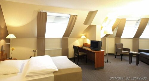 Гостиница Nh Stuttgart Sindelfingen в Зиндельфингене