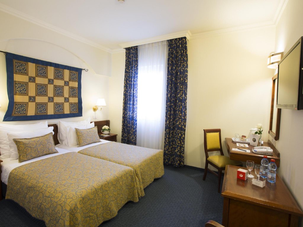 Фото отеля 3