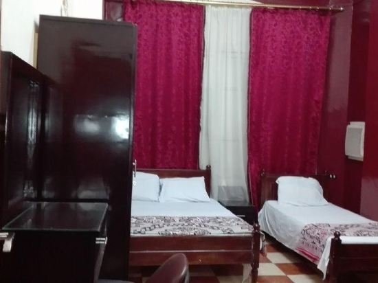 Фото The Emerald Hostel