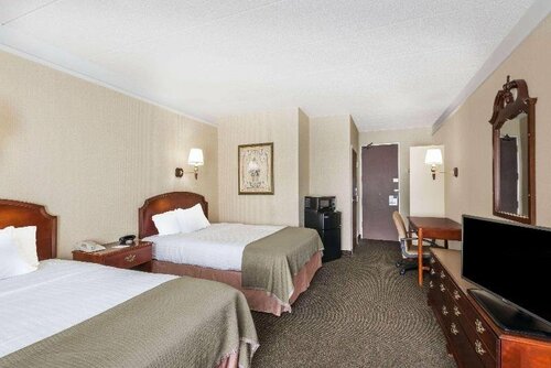 Гостиница Howard Johnson by Wyndham Middletown Newport Area