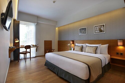 Гостиница Golden Tulip Essential Denpasar Hotel в Денпасаре