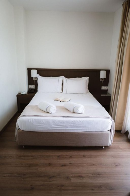 Фото Piraeus Port Hotel