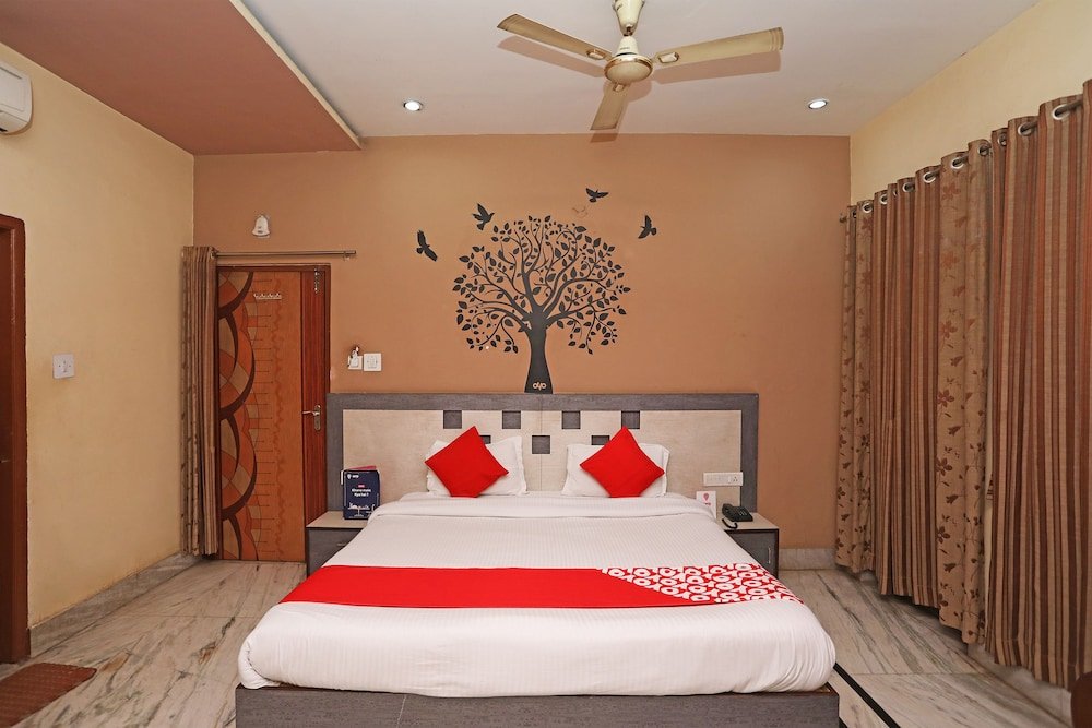 Фото Oyo 1379 Hotel Hkj International