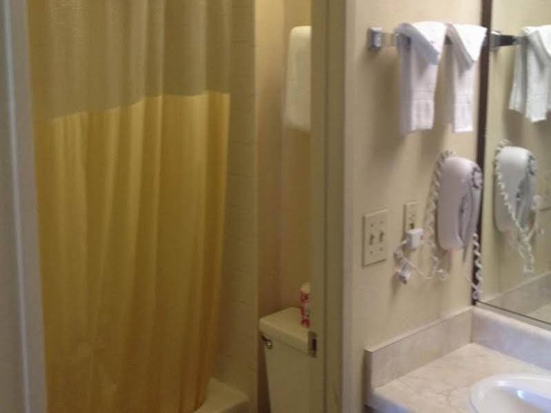 Фото Days Inn by Wyndham Barstow