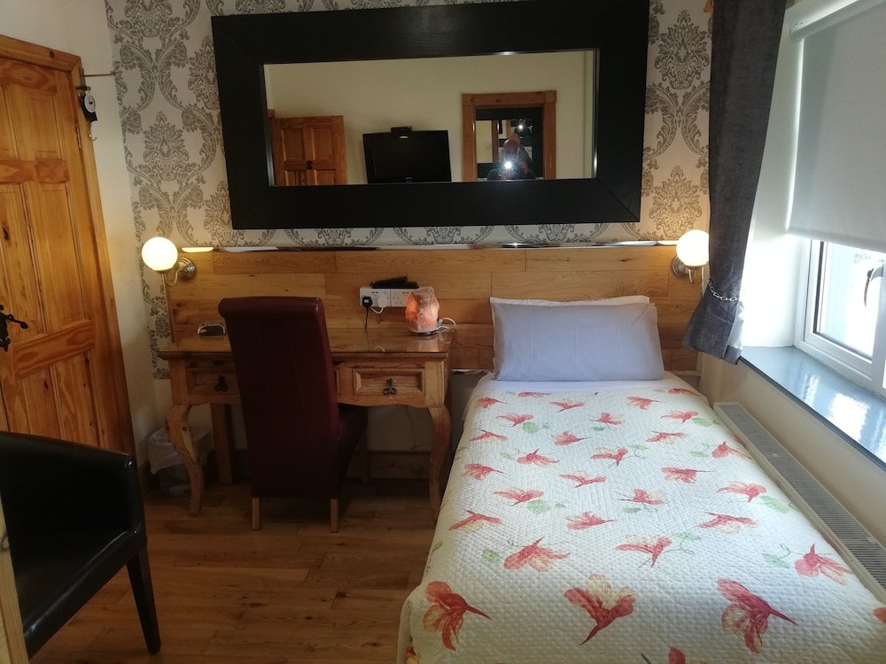 Фото FlyOver Bed and Breakfast