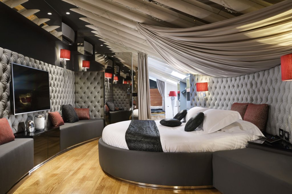 Фото Hotel Stendhal and Luxury Suites 