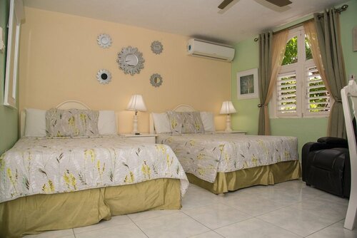 Гостиница Ocho Rios Vacation Resort Property Rent в Очо-Риос