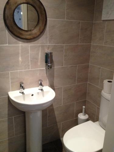 Фото Lochside Guest House