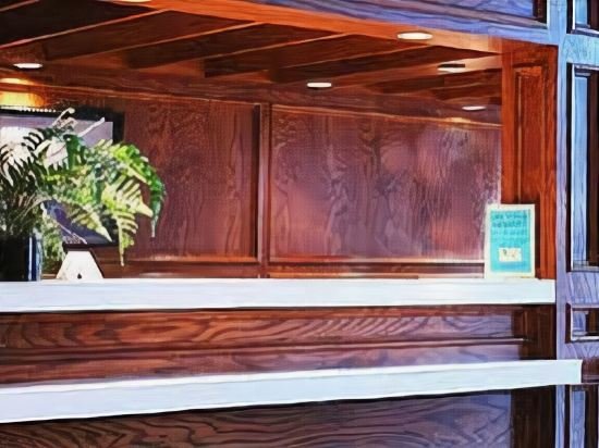 Фото Trade Winds Central Inn