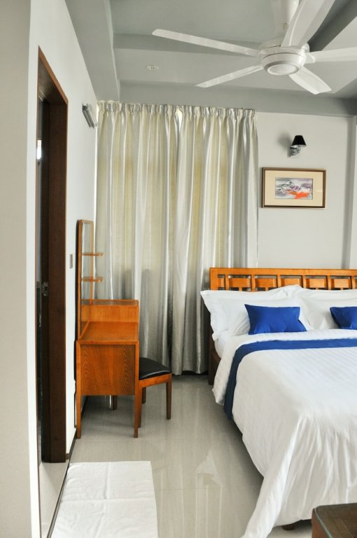 Фото Airport Comfort Inn Premium